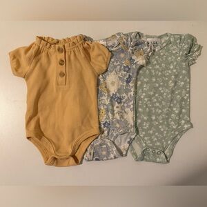 Great Condition! 3-Pack Baby Girls Short Sleeve Onesies, 3-6 Months